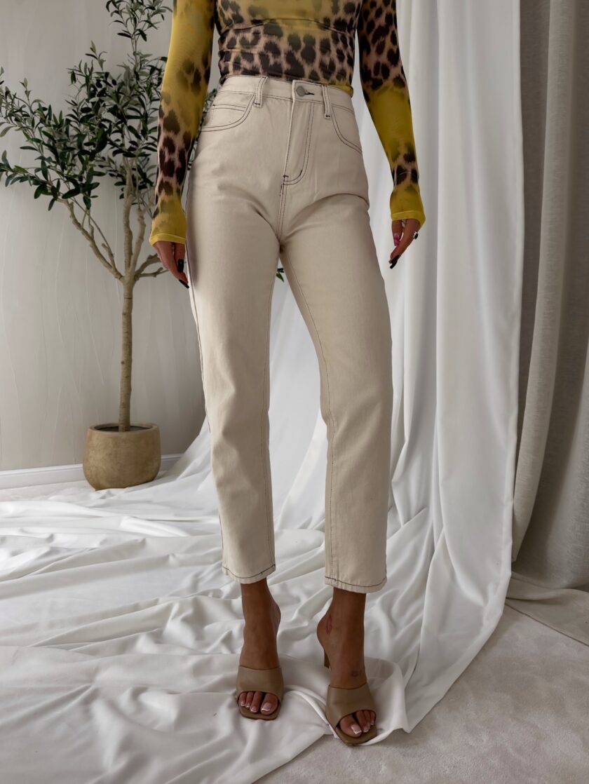 Jeansy MOM FIT – jasny beż - obrazek 14