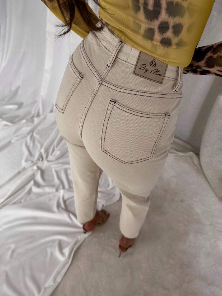 Jeansy MOM FIT – jasny beż - obrazek 12