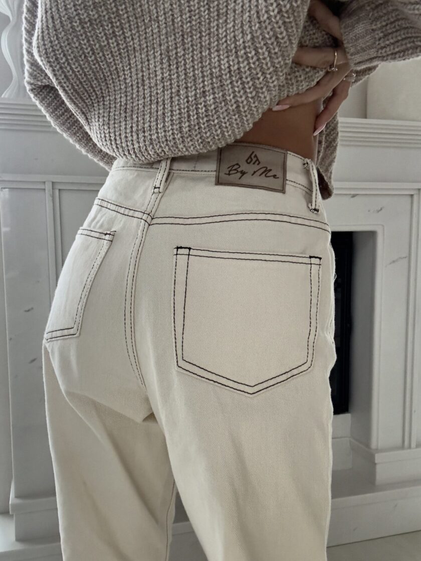 Jeansy MOM FIT – jasny beż - obrazek 9