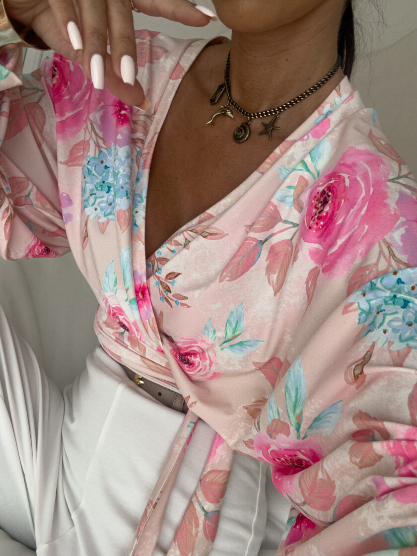 Bluzka KAIRA print róża – pastel - obrazek 7