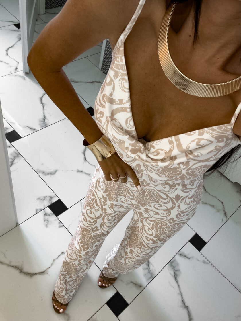 Kombinezon LUXURY pattern – ecru-beż