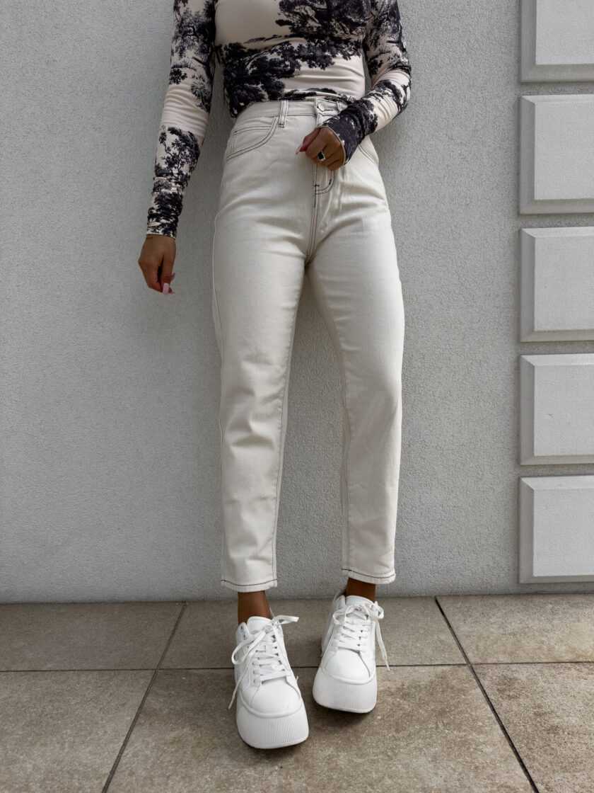 Jeansy MOM FIT BLESS – beżowe - obrazek 2