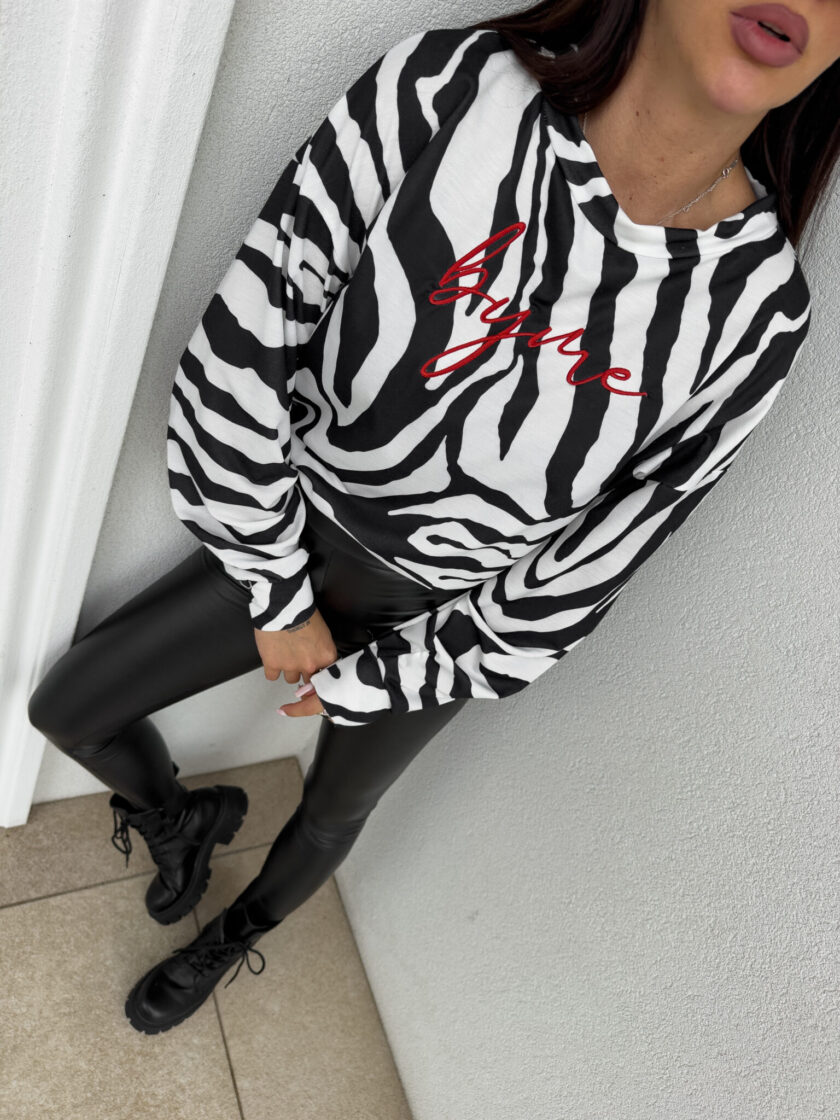 Bluza dresowa LOGO print zebra – biało-czarna - obrazek 3