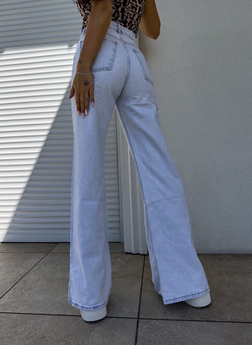 Jeansy FLARED – light jeans - obrazek 8
