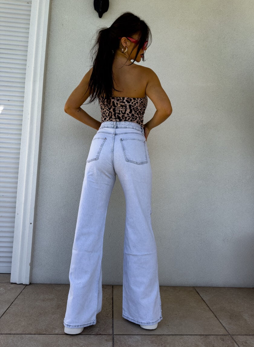 Jeansy FLARED – light jeans - obrazek 3