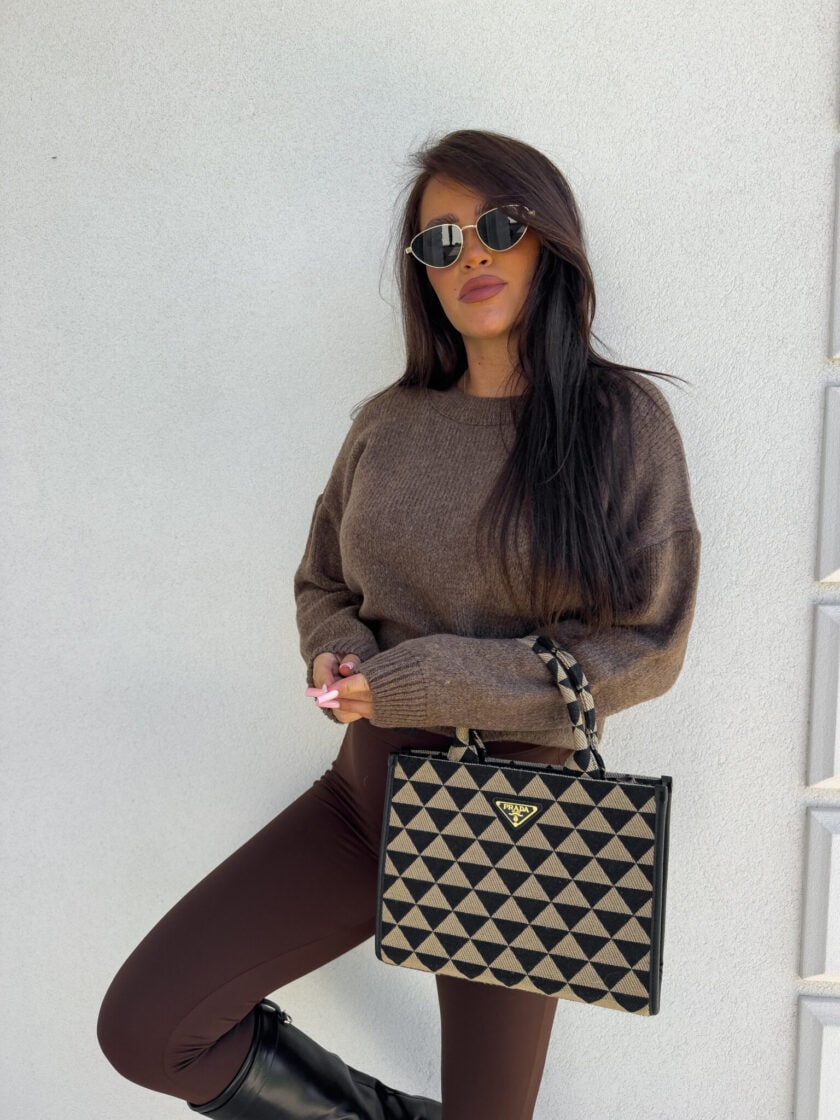 Sweter NERYS – czekoladowy - obrazek 11