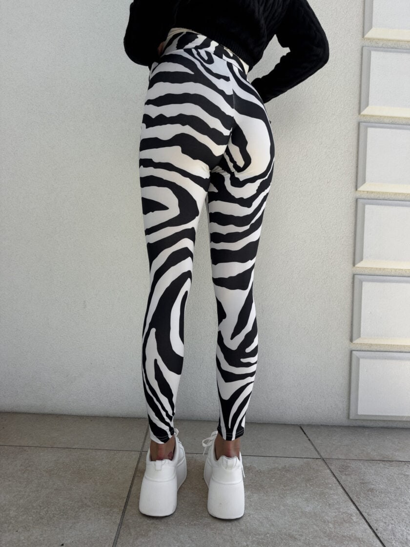 Legginsy GYM print zebra – biało-czarna - obrazek 4
