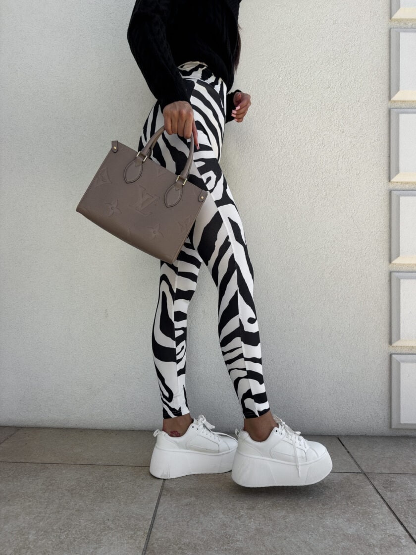 Legginsy GYM print zebra – biało-czarna - obrazek 2