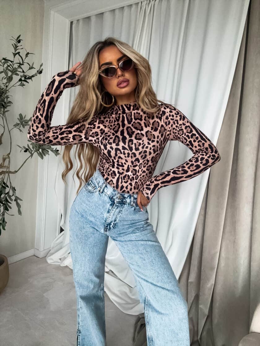 Bluzka SKIN print pantera – czekoladowo-czarna - obrazek 2