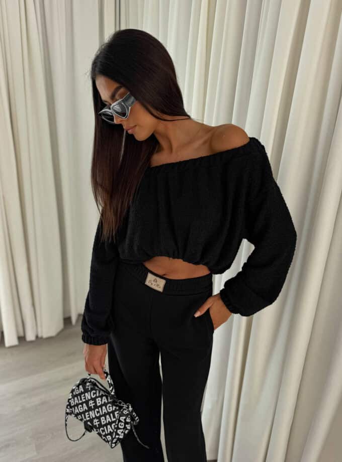 Bluza UNDER baranek  – czarny