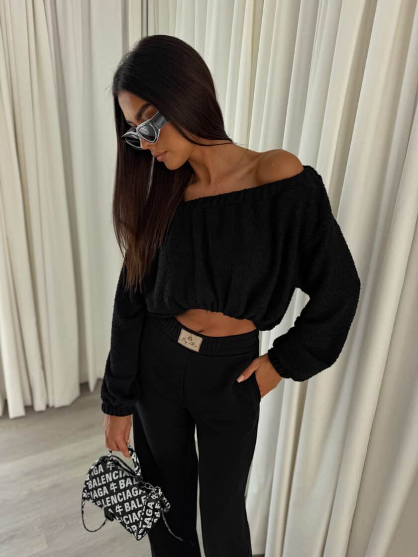 Bluza UNDER baranek  – czarny