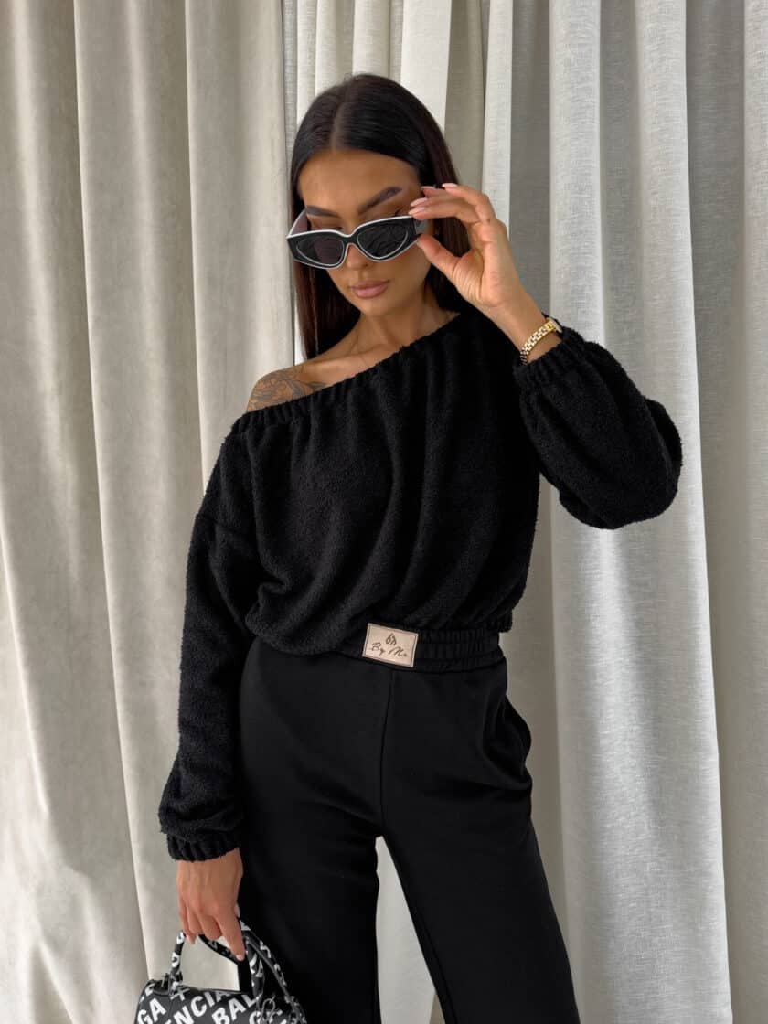 Bluza UNDER baranek  – czarny - obrazek 3