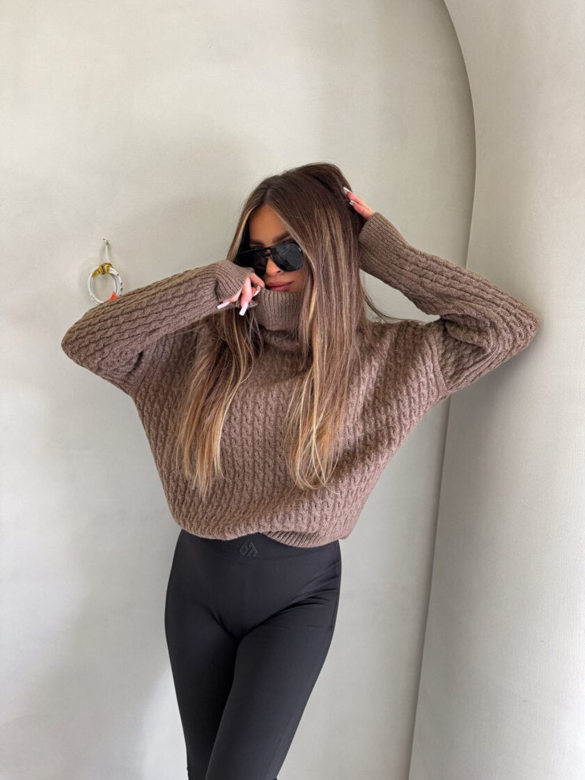 Sweter golf INKO - czekoladowy