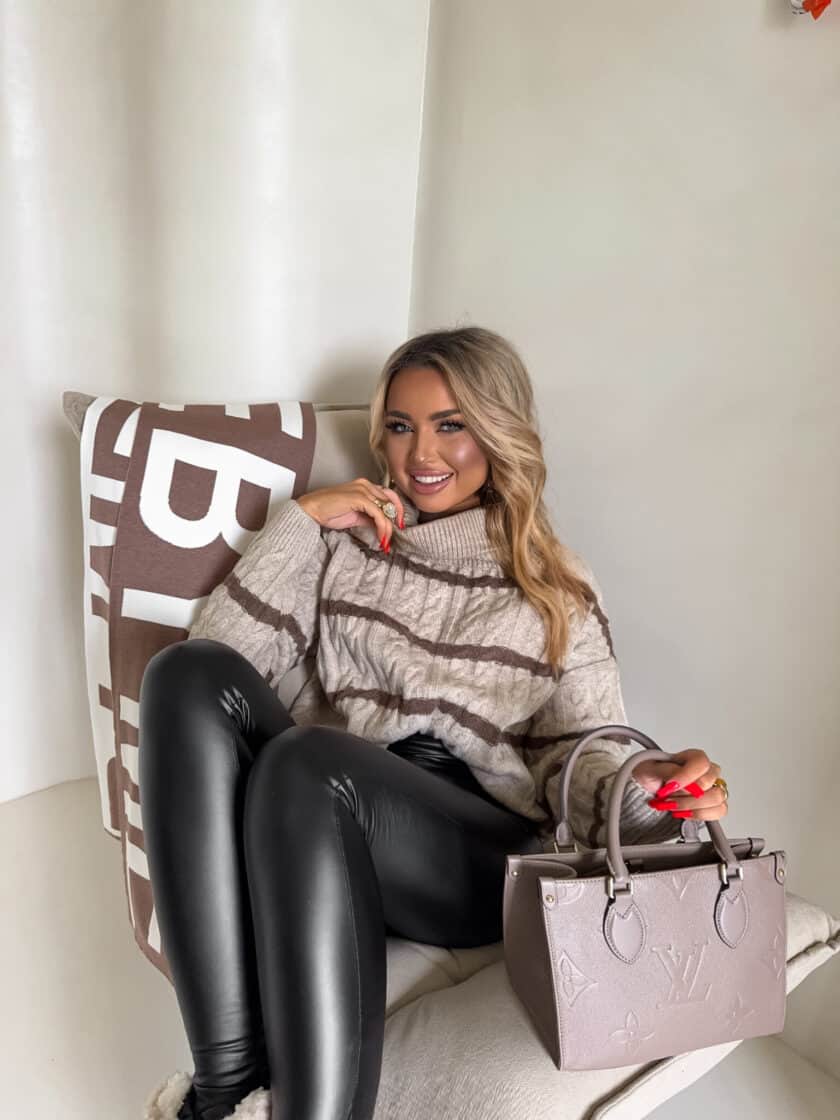 Sweter golf INKO pasy - beżowo-czekoladowe - obrazek 3