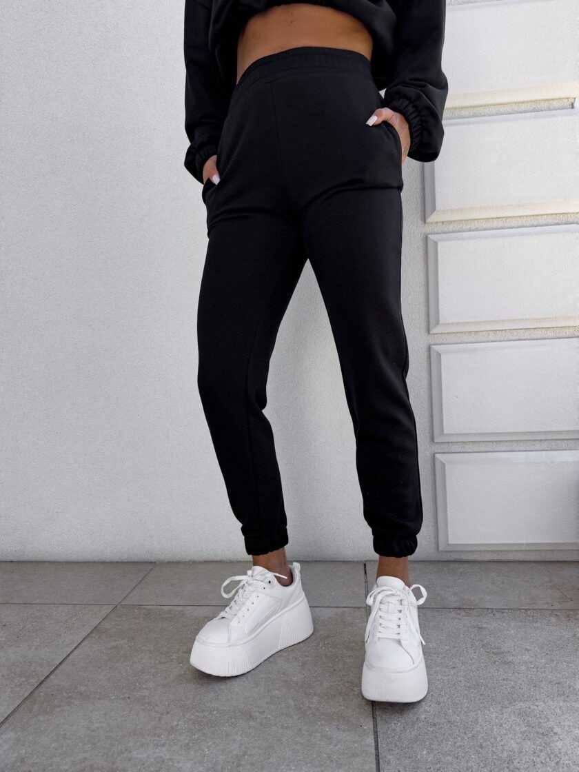 Spodnie dresowe CLASSIC - czarne - obrazek 6