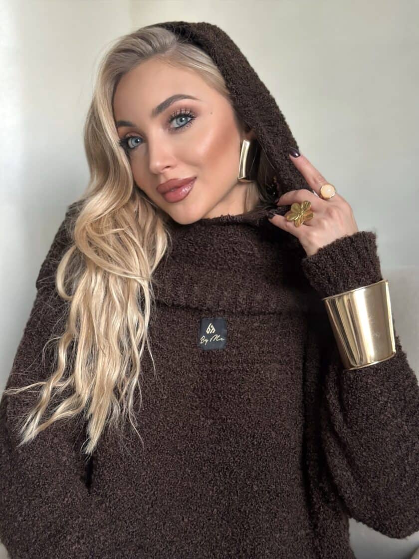 Sweter BUCLA – czekoladowy - obrazek 2