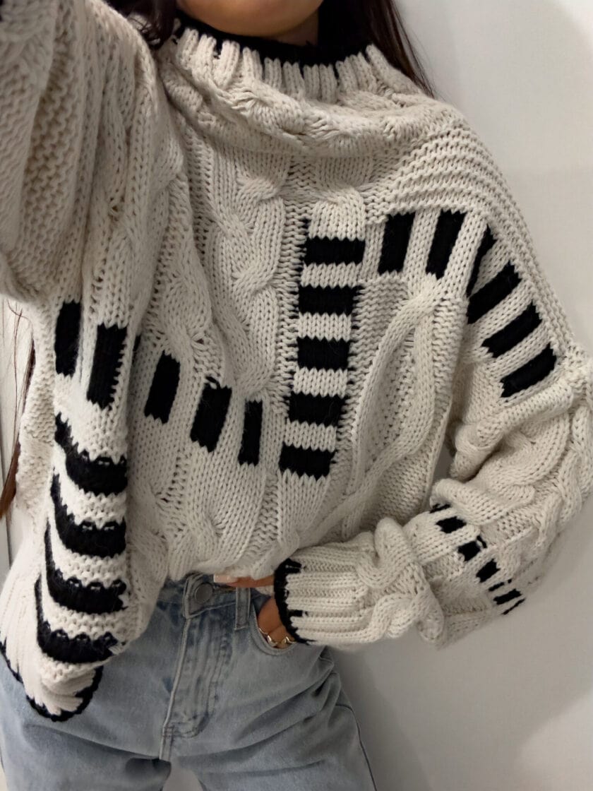 Sweter golf TRAIN – ecru - obrazek 17