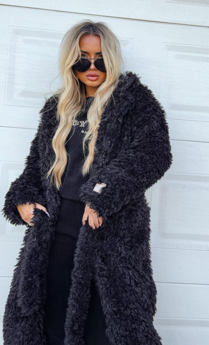 Płaszcz FUR – czarny - obrazek 3