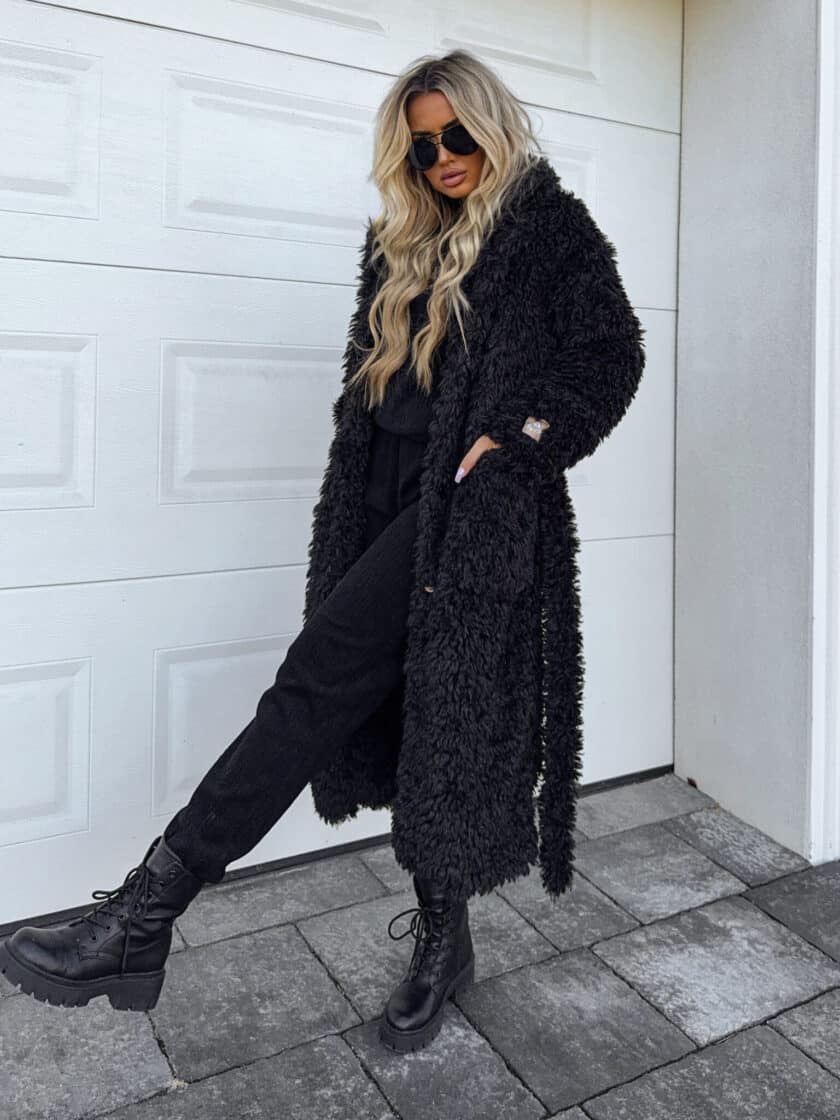 Płaszcz FUR – czarny - obrazek 2