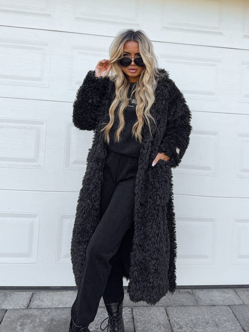 Płaszcz FUR – czarny - obrazek 6