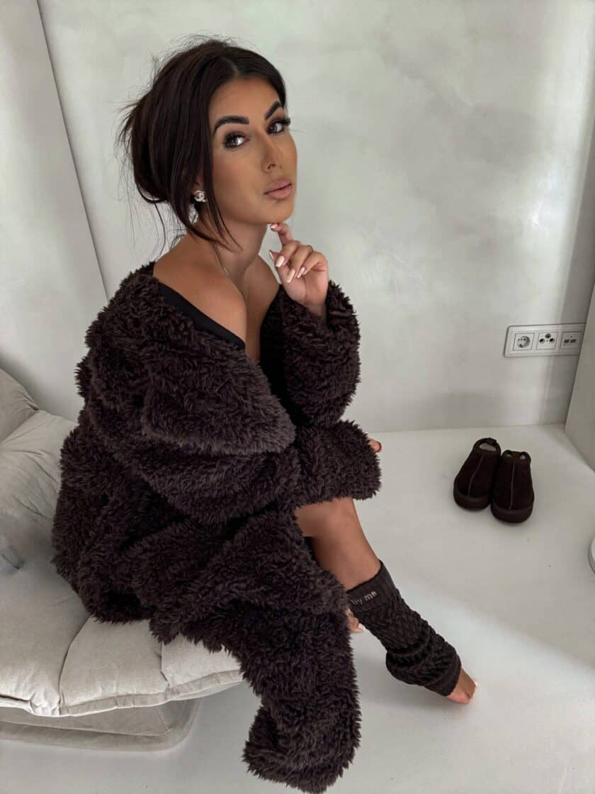 Płaszcz FUR – czekoladowy - obrazek 2