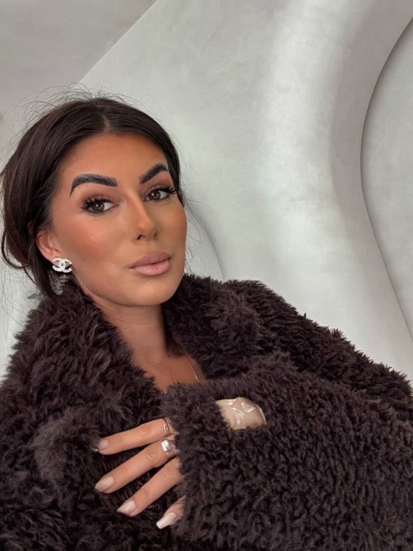 Płaszcz FUR – czekoladowy - obrazek 4