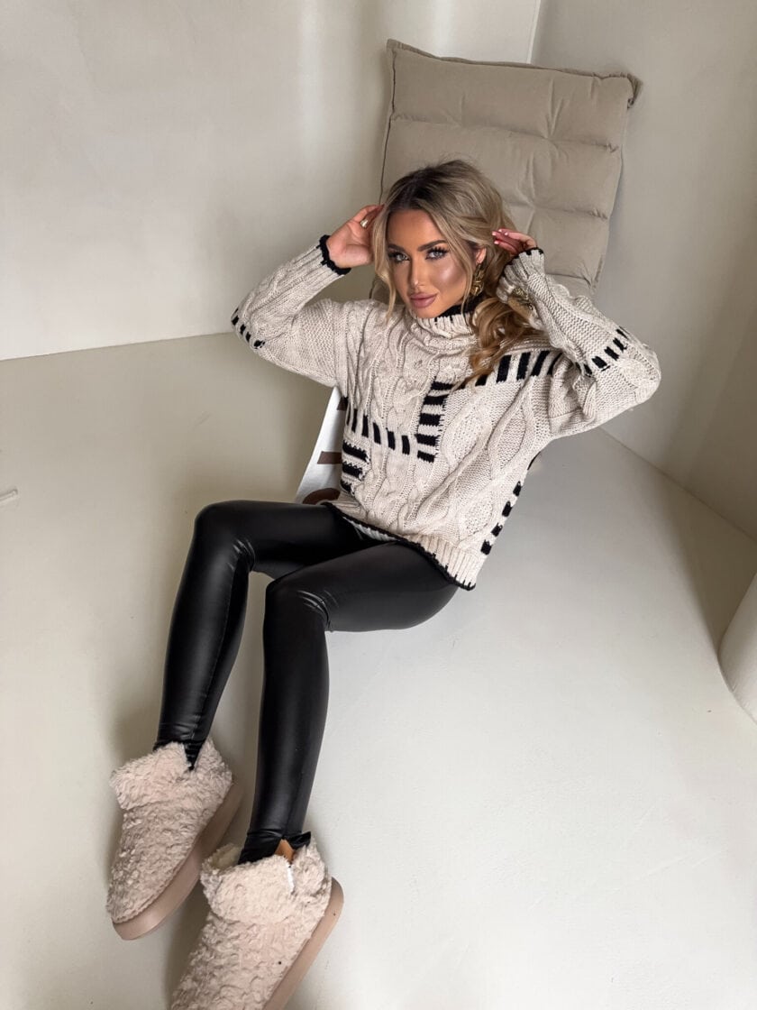 Sweter golf TRAIN – beżowo-czarny - obrazek 2