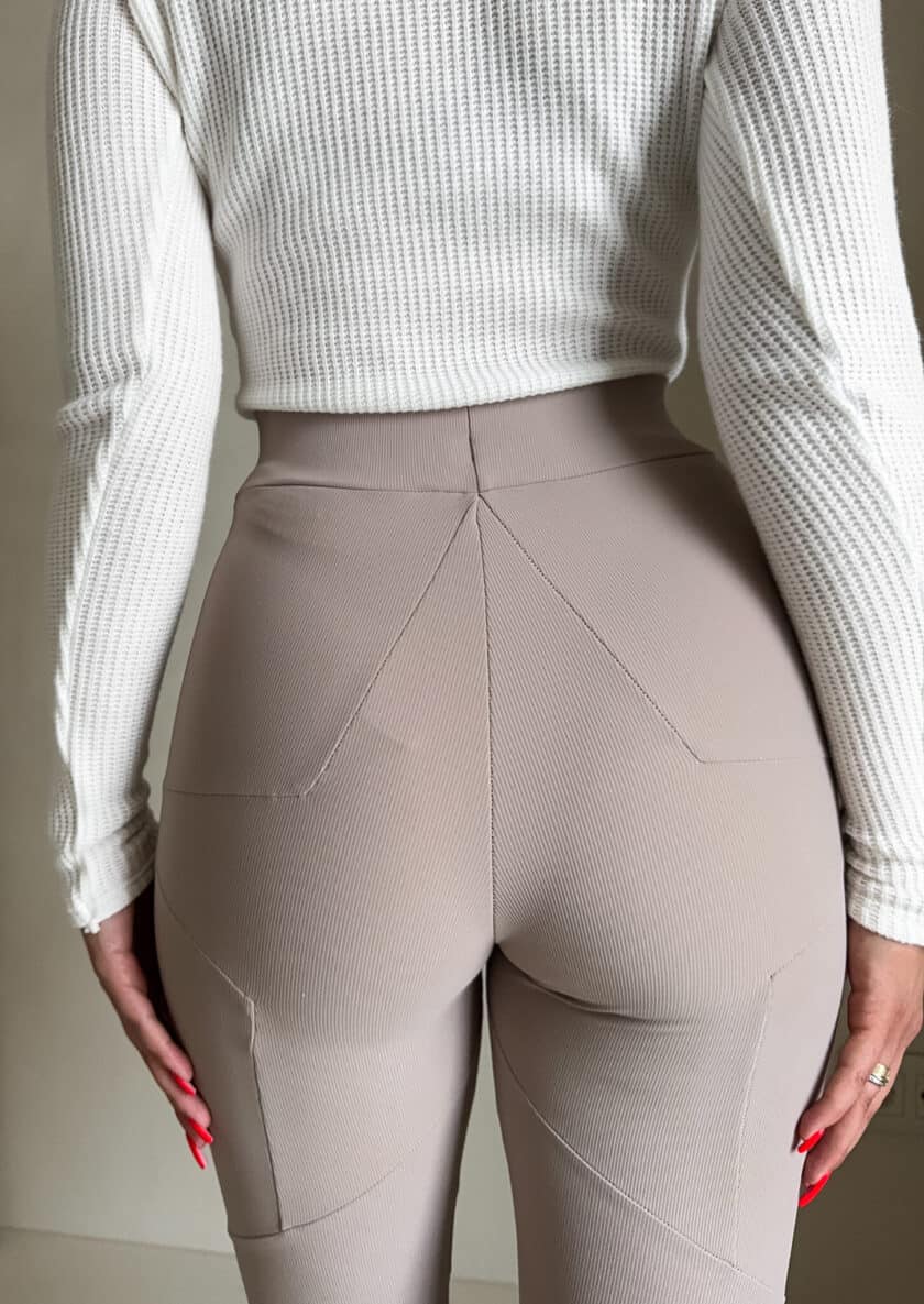 Legginsy FIT logo - beżowe - obrazek 4