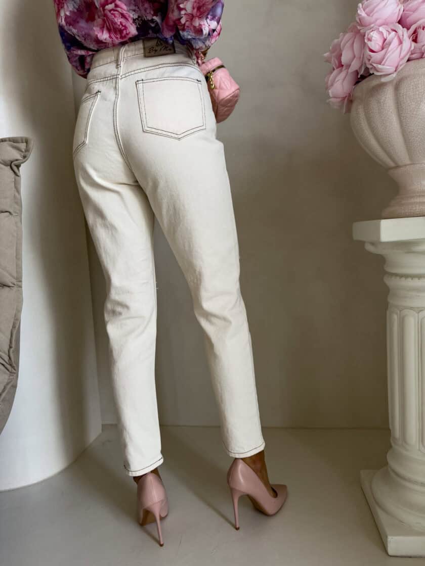 Jeansy MOM FIT HOLES – jasny beż - obrazek 12