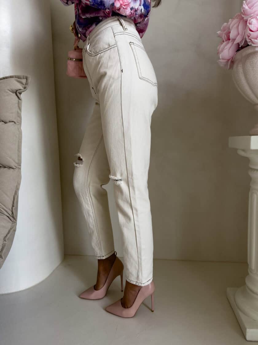 Jeansy MOM FIT HOLES – jasny beż - obrazek 14