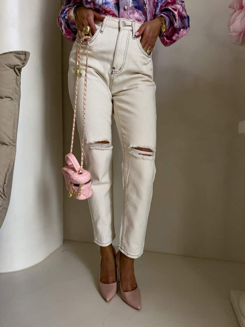 Jeansy MOM FIT HOLES – jasny beż - obrazek 24