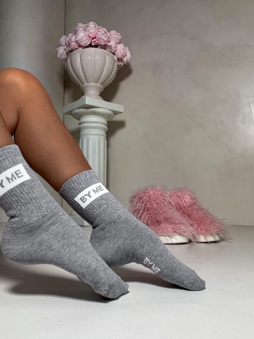 Skarpetki GUESSY – szare - obrazek 4