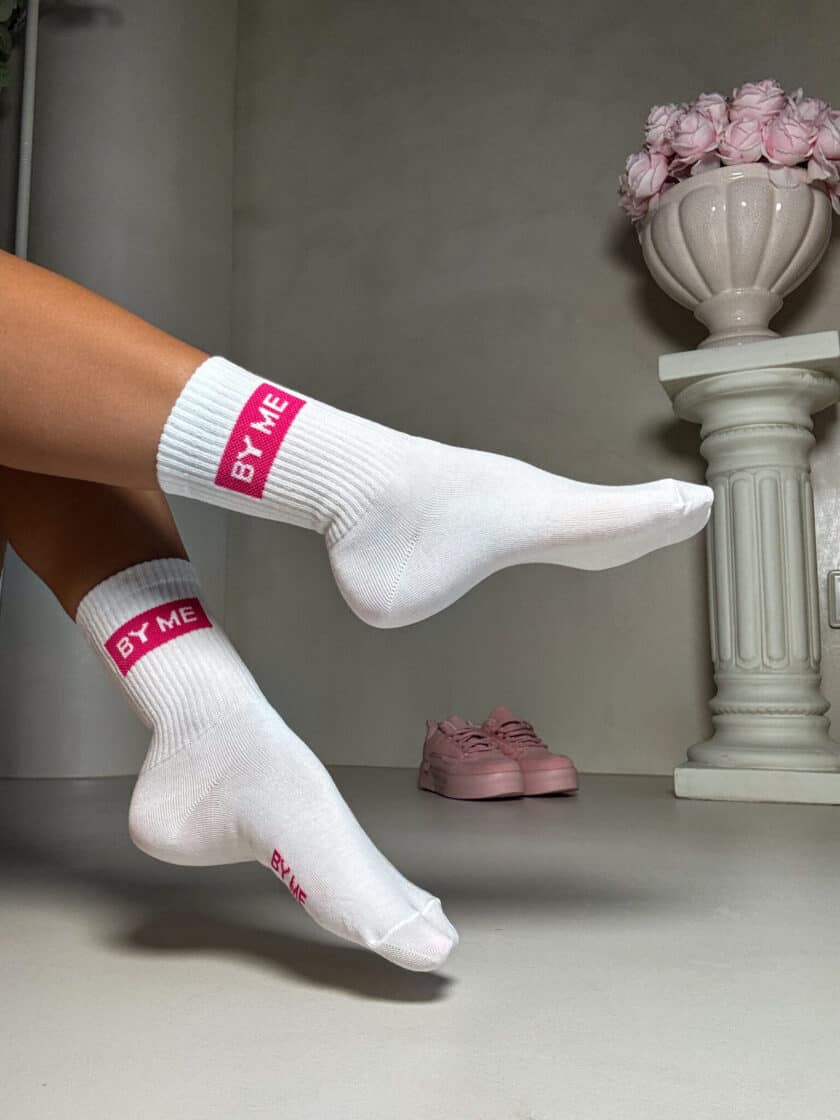 Skarpetki GUESSY – biało-różowe - obrazek 4