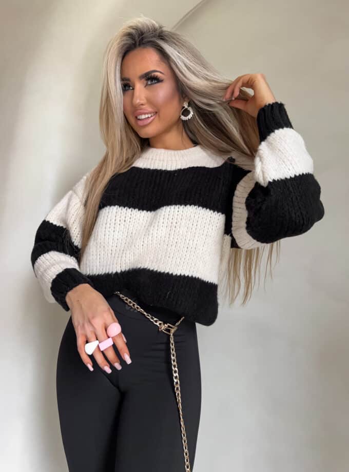Sweter LEGEND pasy – waniliowo-czarne