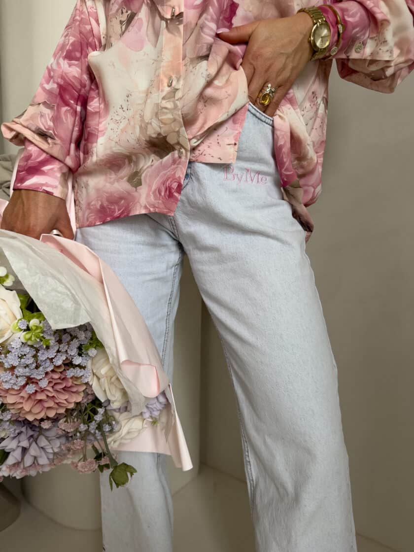 Jeansy FLARED pink one – jasny niebieski - obrazek 8