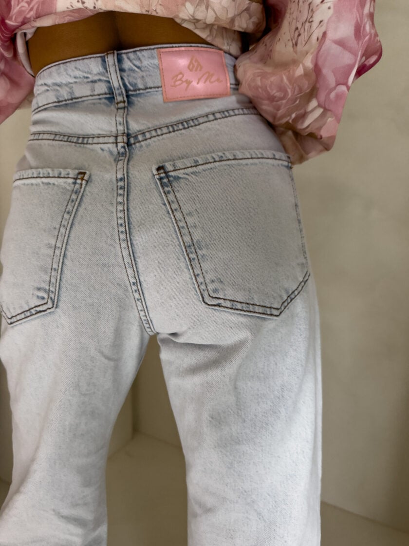 Jeansy FLARED pink one – jasny niebieski - obrazek 7