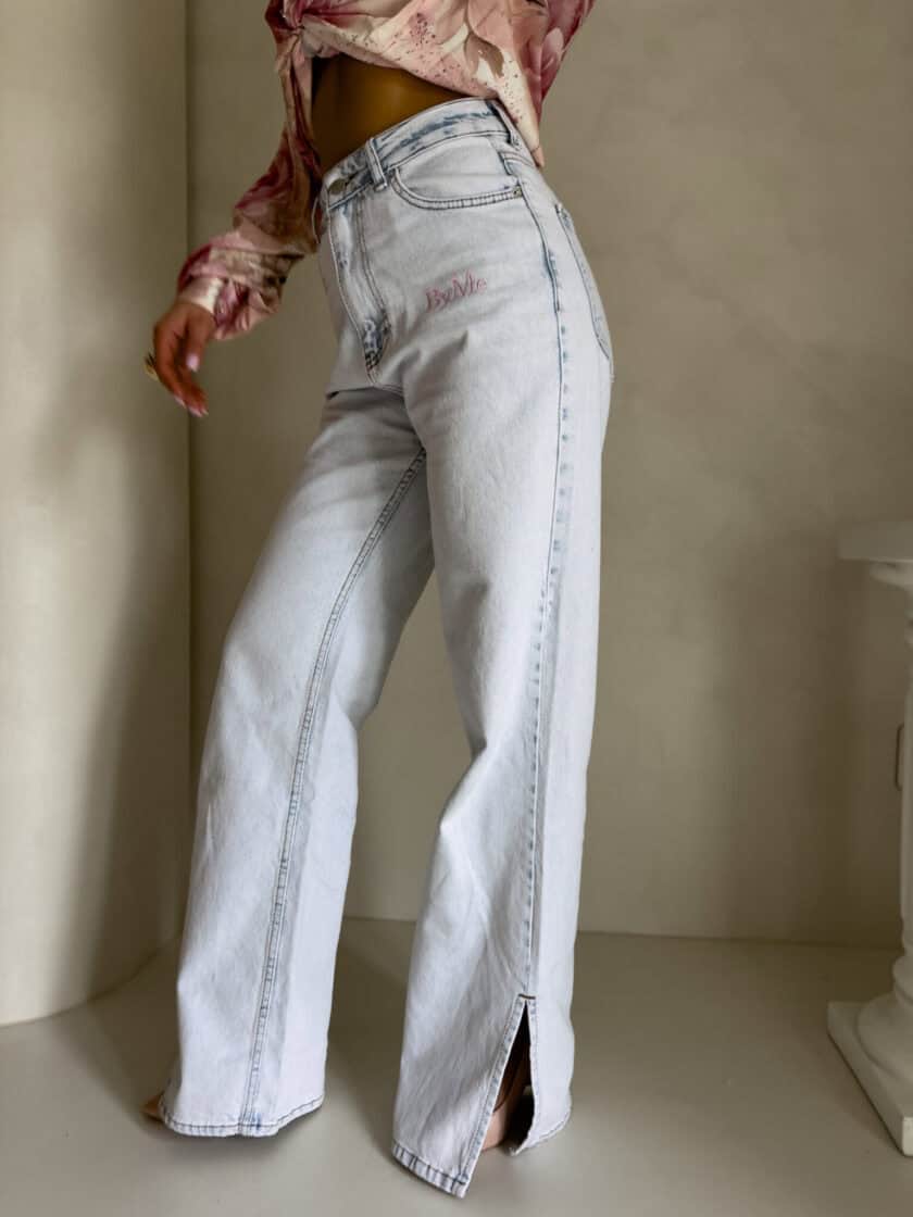 Jeansy FLARED pink one – jasny niebieski - obrazek 18