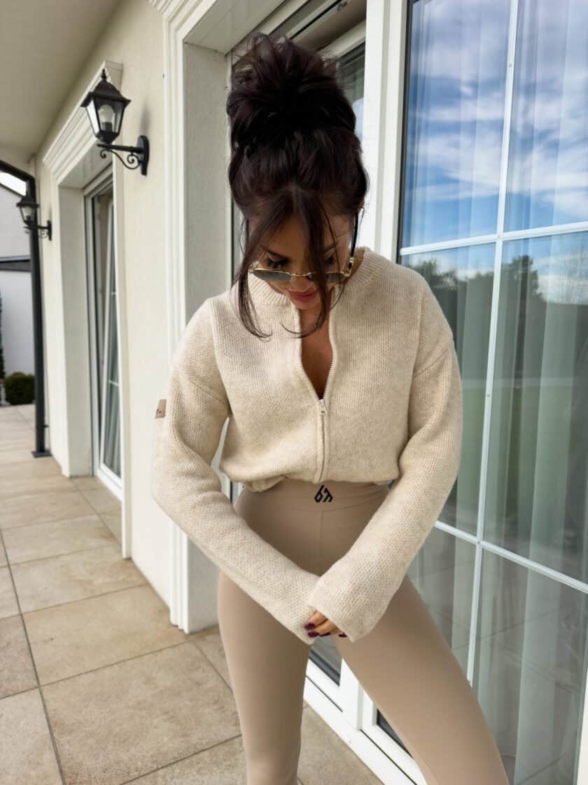 Bomberka MOHAIR - jasny beż - obrazek 4