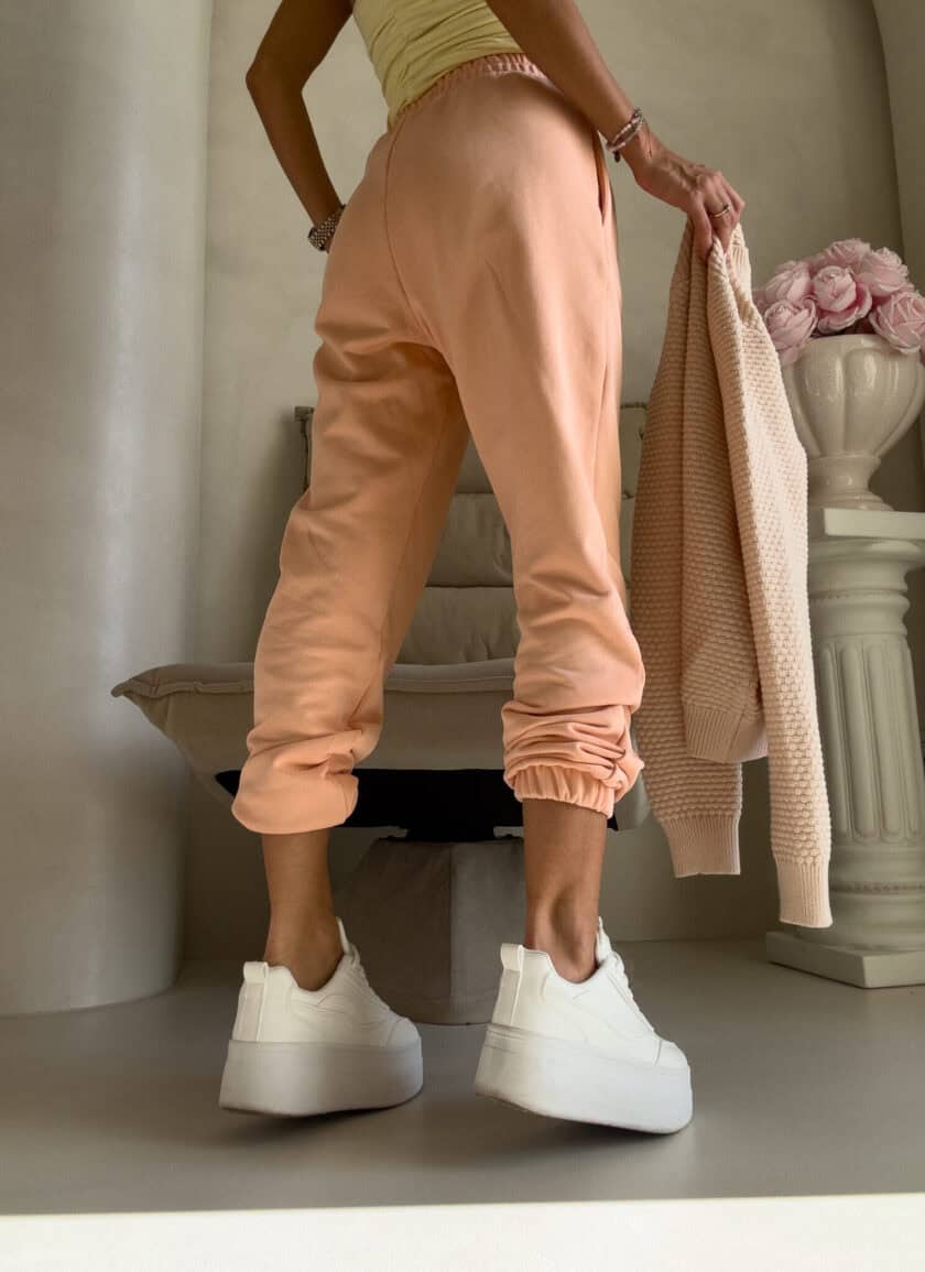 Spodnie dresowe CLASSIC - morelowe - obrazek 2