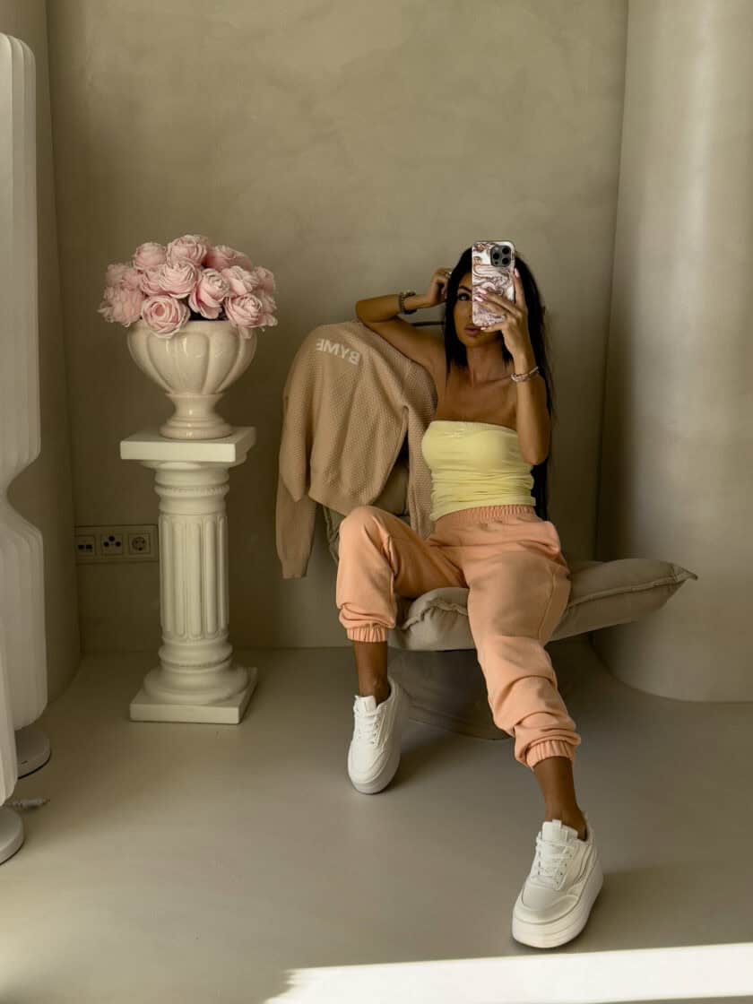 Spodnie dresowe CLASSIC - morelowe - obrazek 3