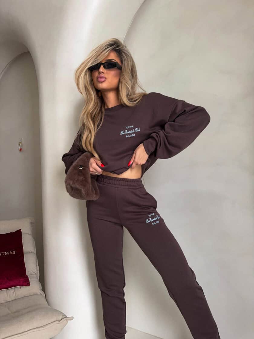 Spodnie ESSENTIAL – czekoladowe