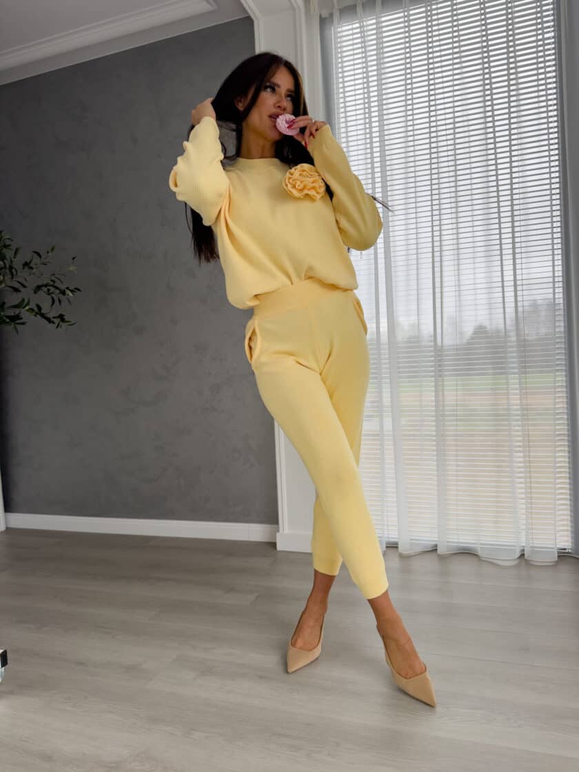 Komplet DELANI LONG – bananowy - obrazek 3