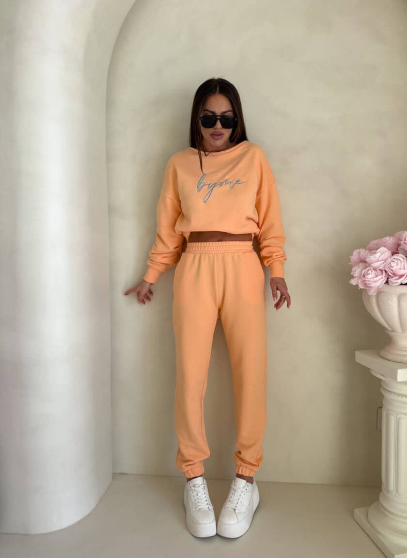 Bluza dresowa LOGO  – morelowa - obrazek 3