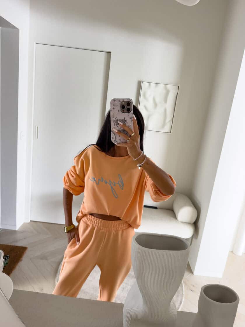 Bluza dresowa LOGO  – morelowa - obrazek 5