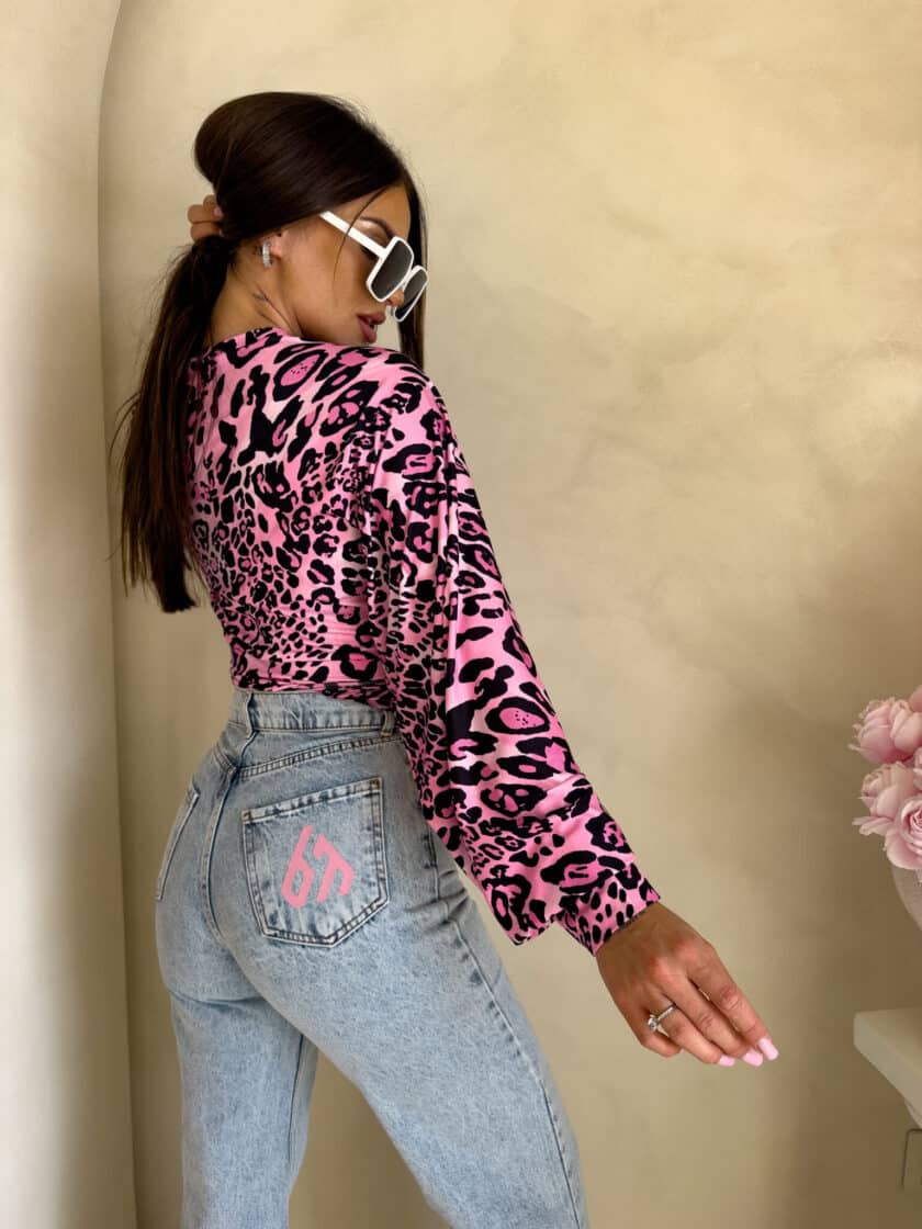 Bluzka KAIRA print pantera – różowo-czarna - obrazek 9
