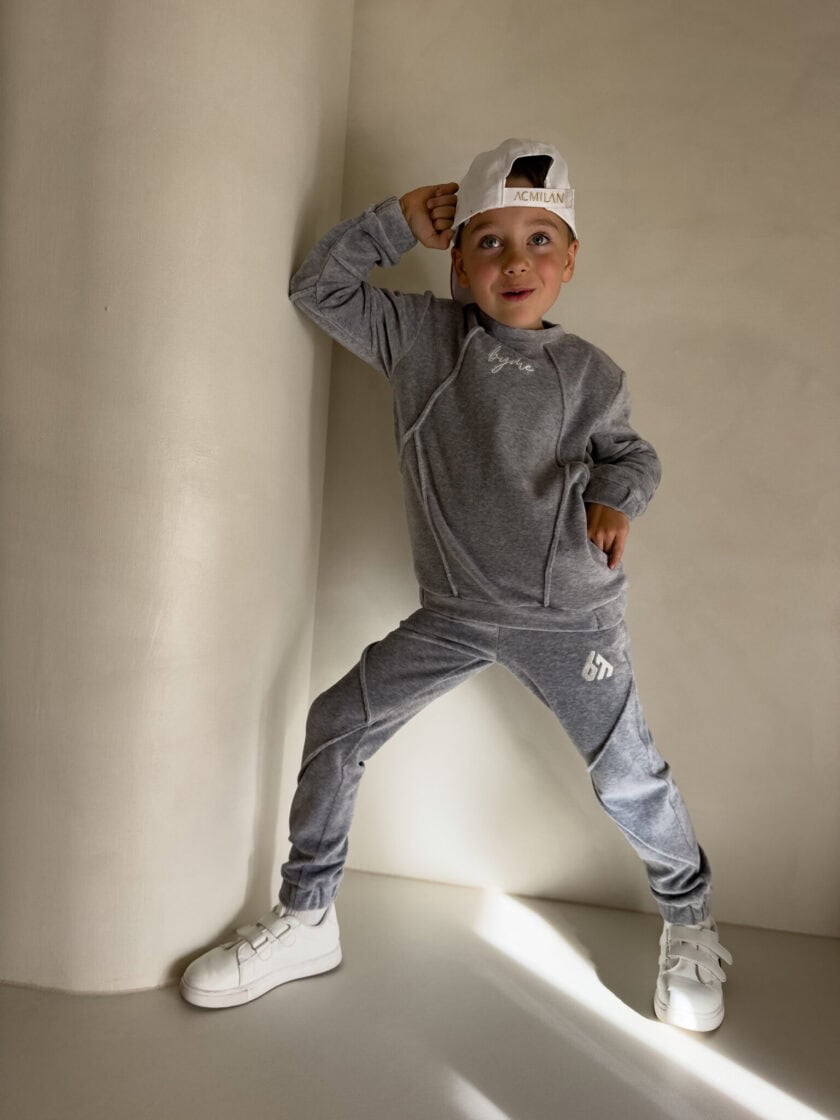 Komplet dziecięcy przez głowę BOY welur – szary