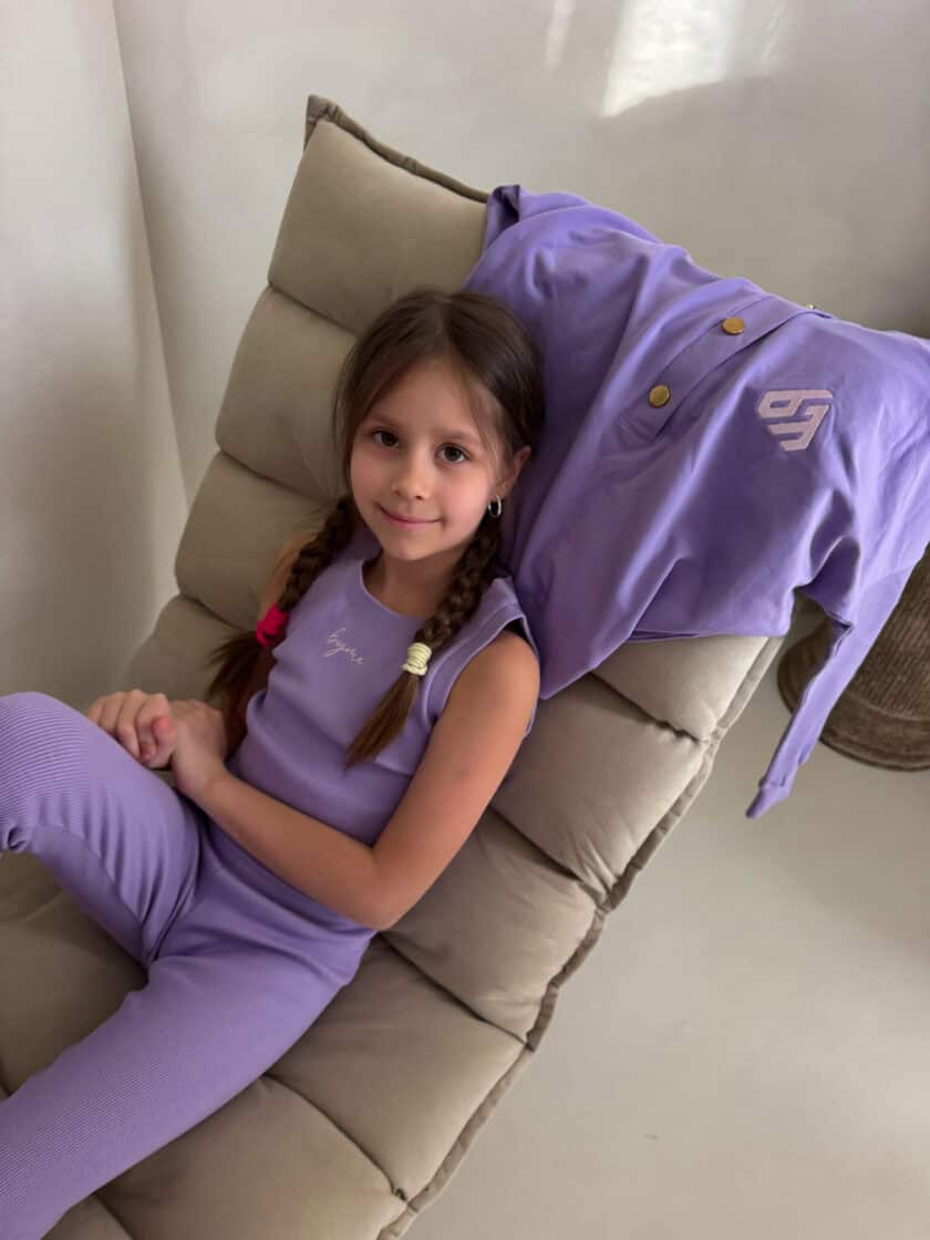 Komplet dziecięcy LAKI – fiolet - obrazek 3